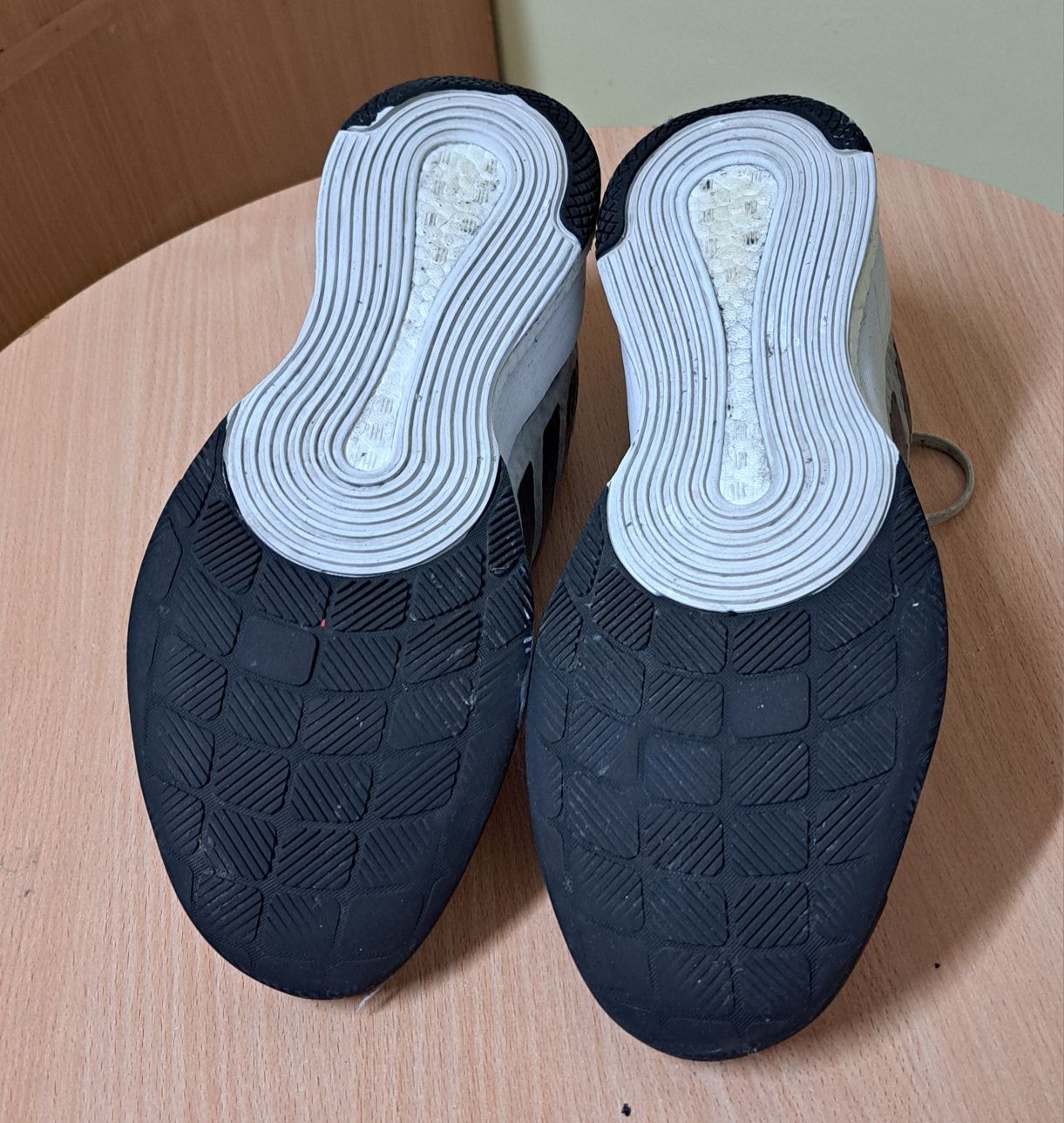 Męskie buty sportowe Adidas CrazyFlight r. 46 2/3 ręczna siatkówka