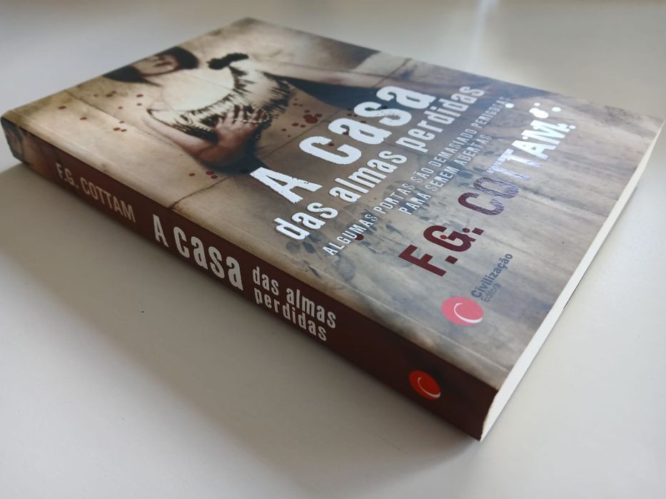 Livro "A Casa das Almas Perdidas" de F. G. Cottam