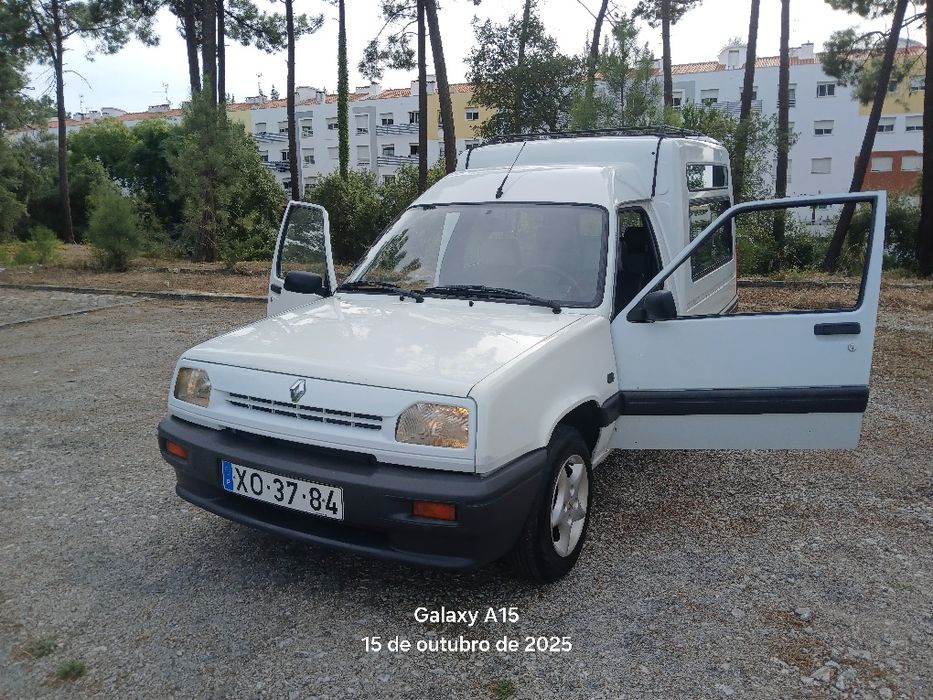 RENAULT EXPRESS 1.2,5 LUGARES gasolina  impecável