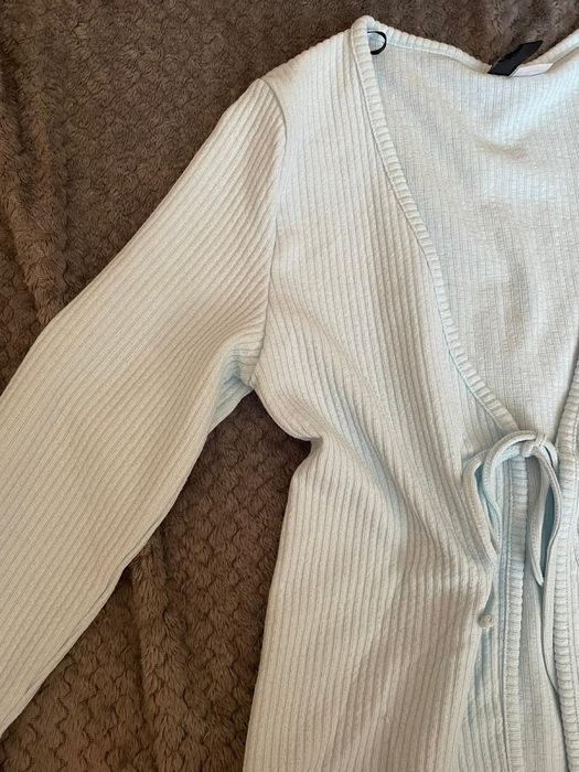 Miętowy sweterek H&M