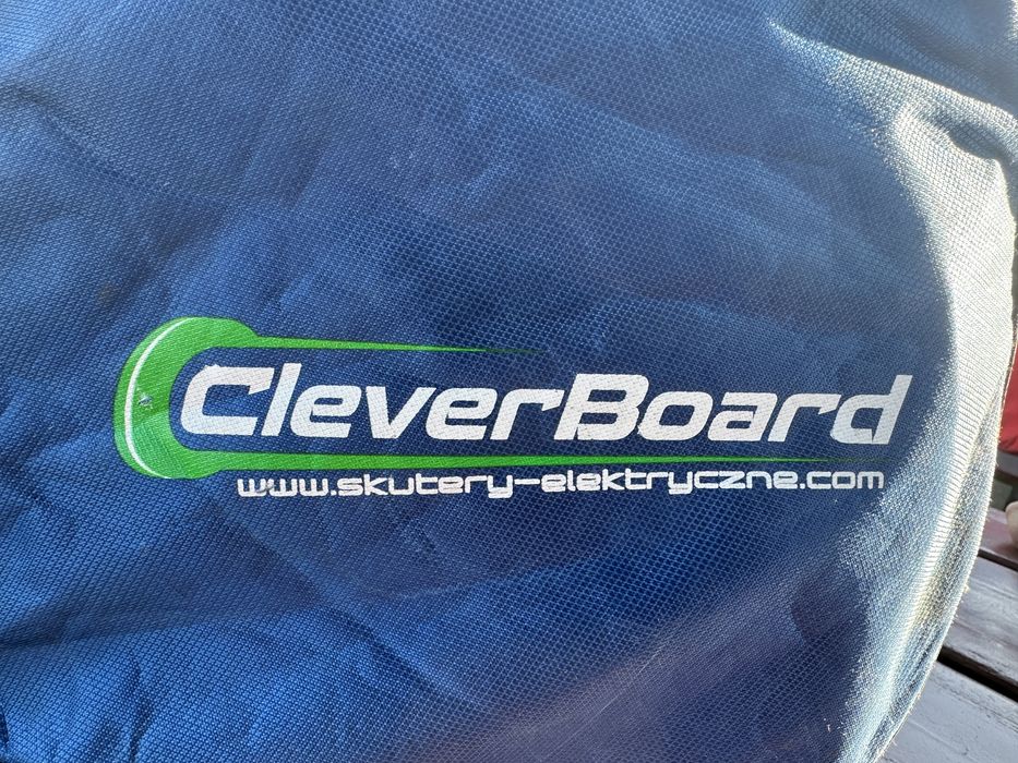 Deskolrolka elektryczna CleverBoard