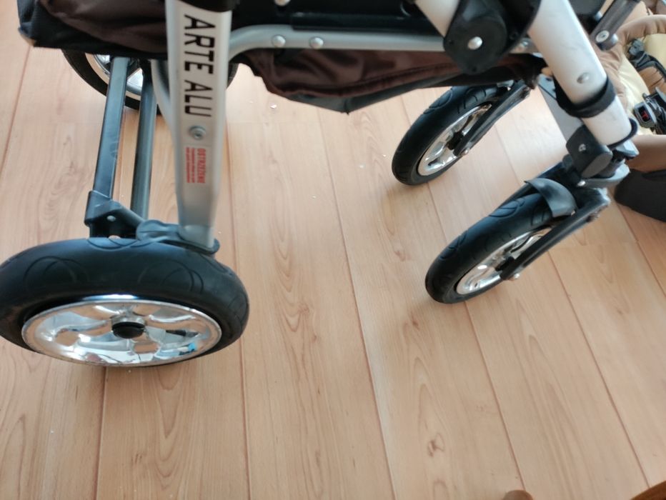 Wózek dziecięcy z nosidelkiem