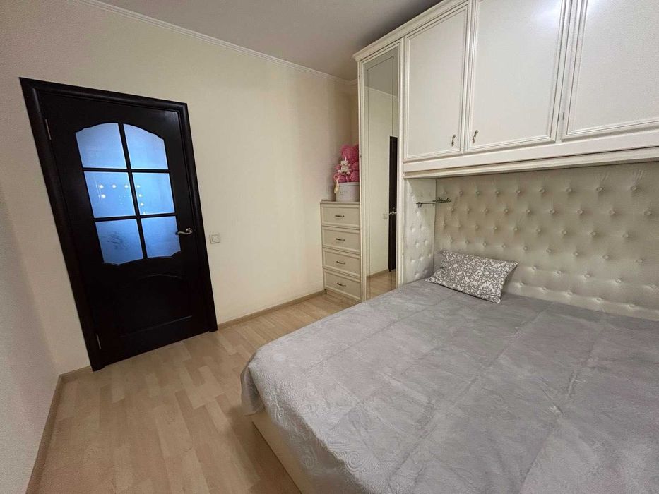 продаж 3кімнатної квартири біля метро Героїв Дніпра