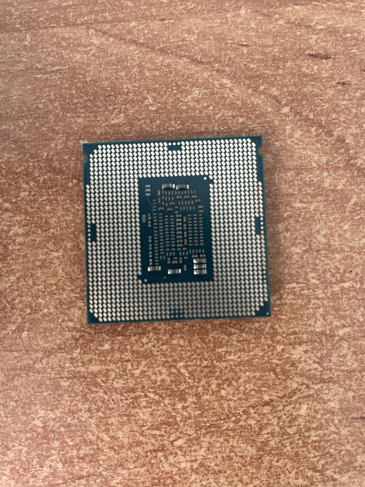 Продам процессор Pentium G4560