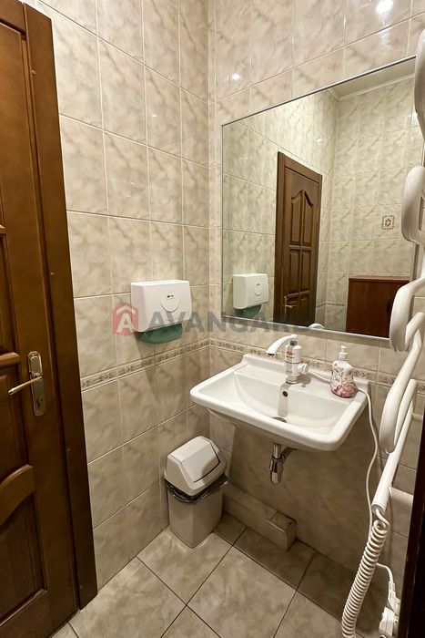 Продаж офісне приміщення 127 кв Центральний район міста