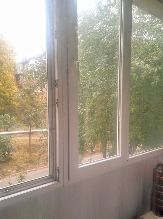 Продам 2 к. к. начало пр. Б. Хмельницького, цегл. будинок, торг. Irin