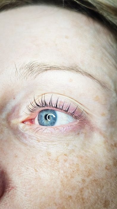 Потрібна модель Ламінування вій, брів, корекція, фарбування, макіяж