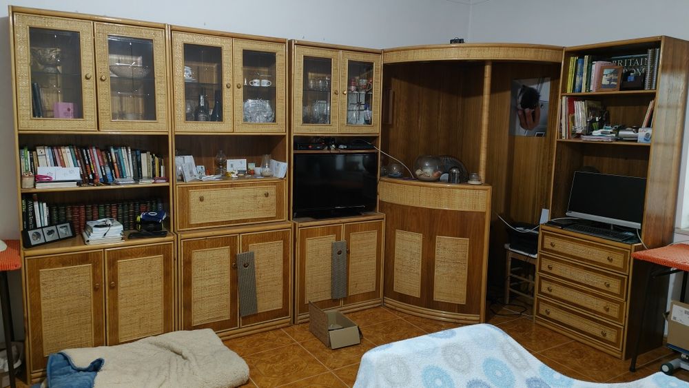 Estante feita á mão.