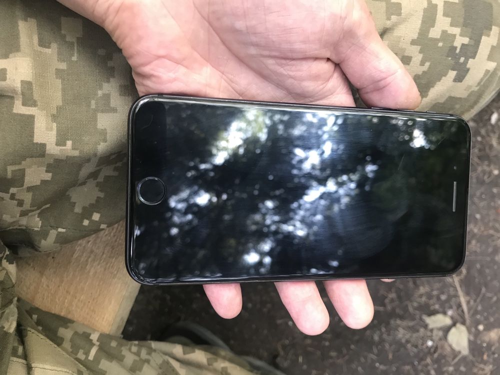 iPhone 8 Plus 64 gb в ідеалі все працює все фунціі