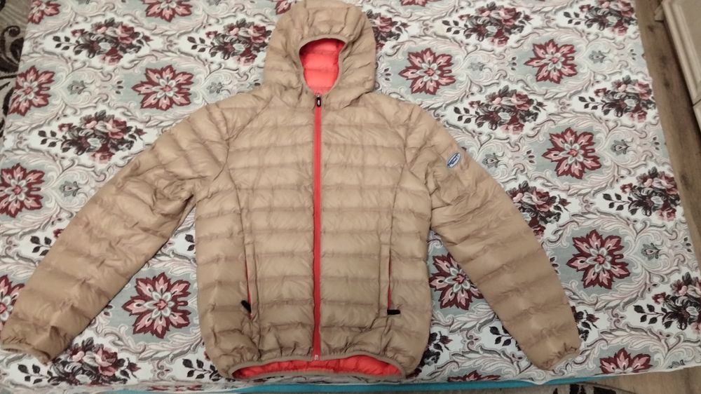 Жіноча куртка продам