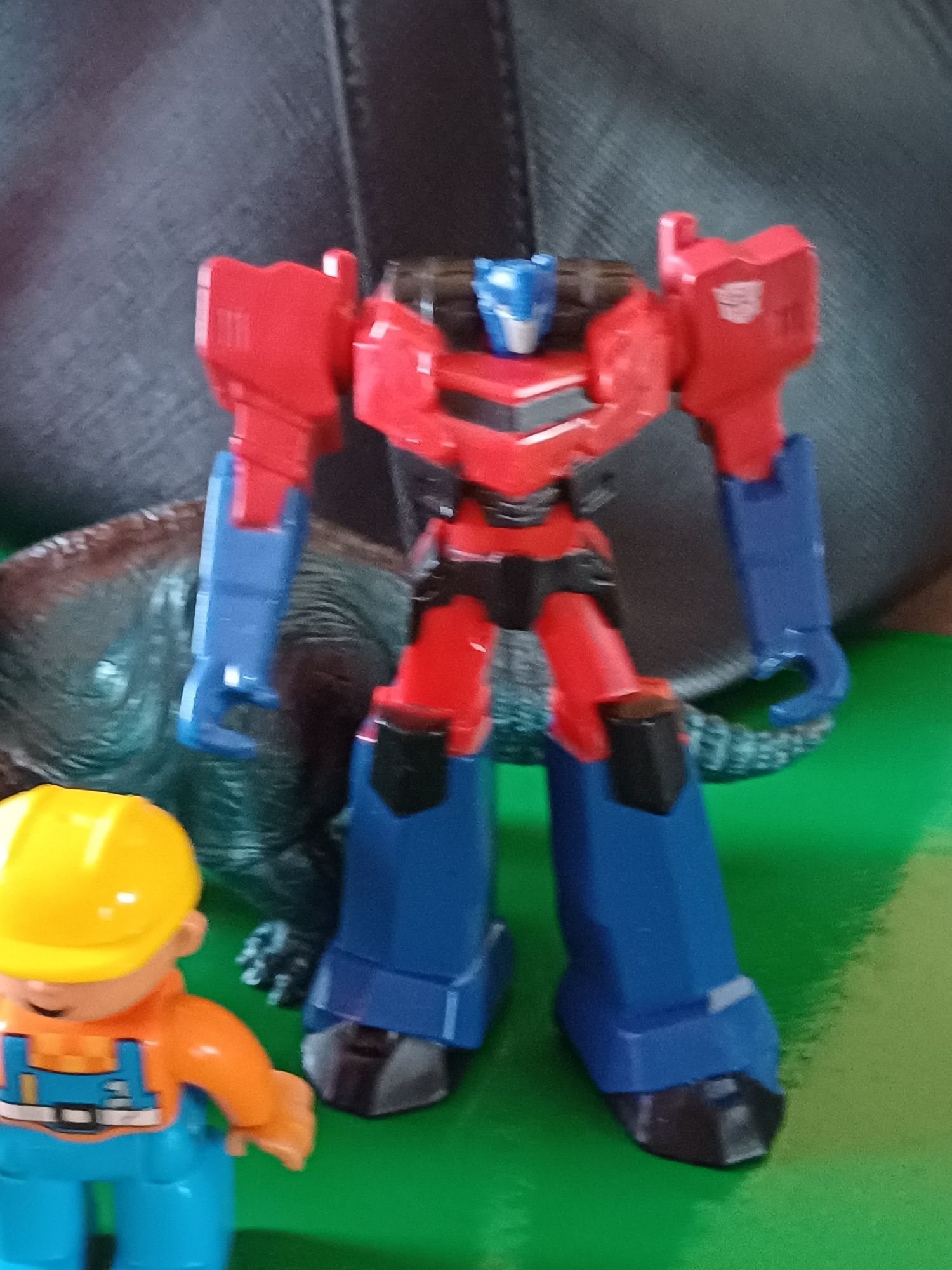 Figurka dinozaur transformers bob budowniczy za wszystko tylko 8zł