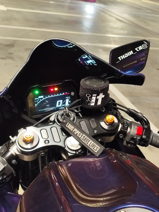 YAMAHA R7 2024 (único dono)