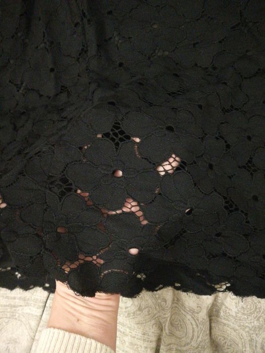 Sukienka mała czarna koronka gipiura ołówkowa Orsay r. 36