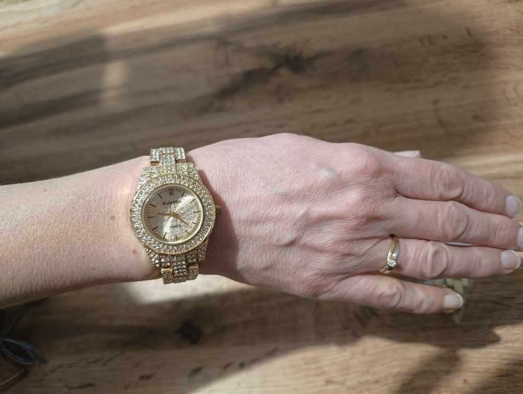 Zegarek damski firmy Kurren bardzo elegacki.