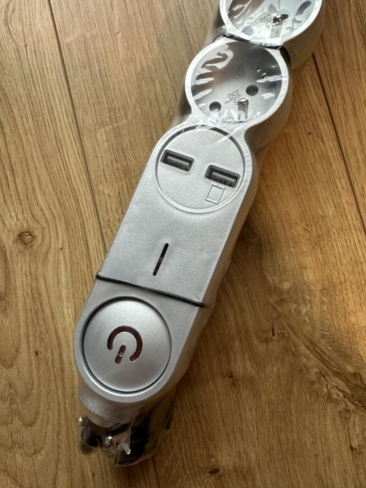 Listwa zasilająca przedłużacz 6x 230V; 2x USB