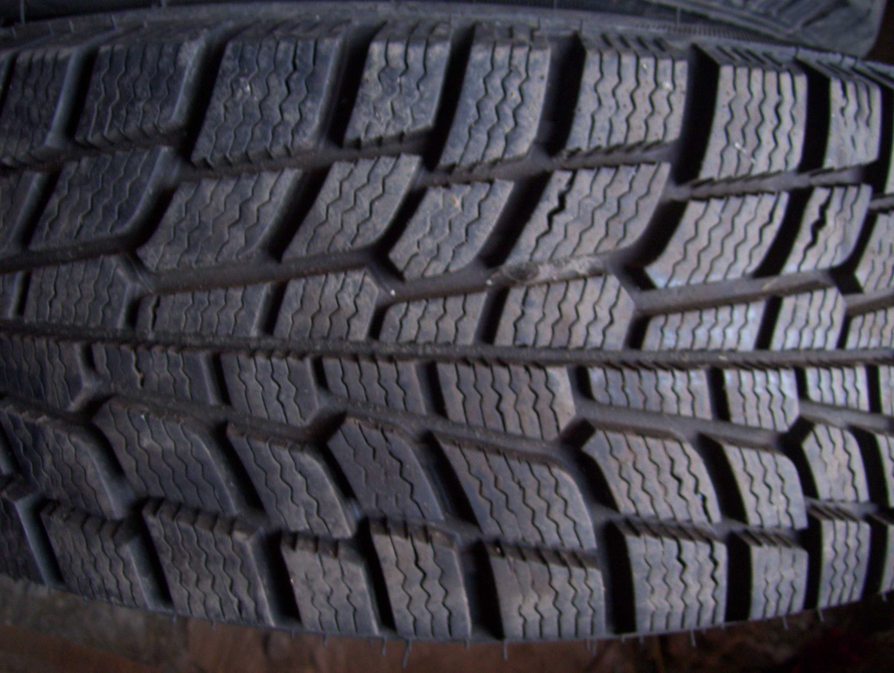 Jak NOWE OPONY ZIMOWE EQUIPE TOP SNOW 195/65 R15 Bieżnik 10mm DOT2218