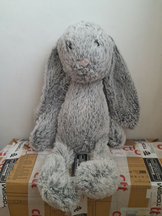 Coelho de peluche