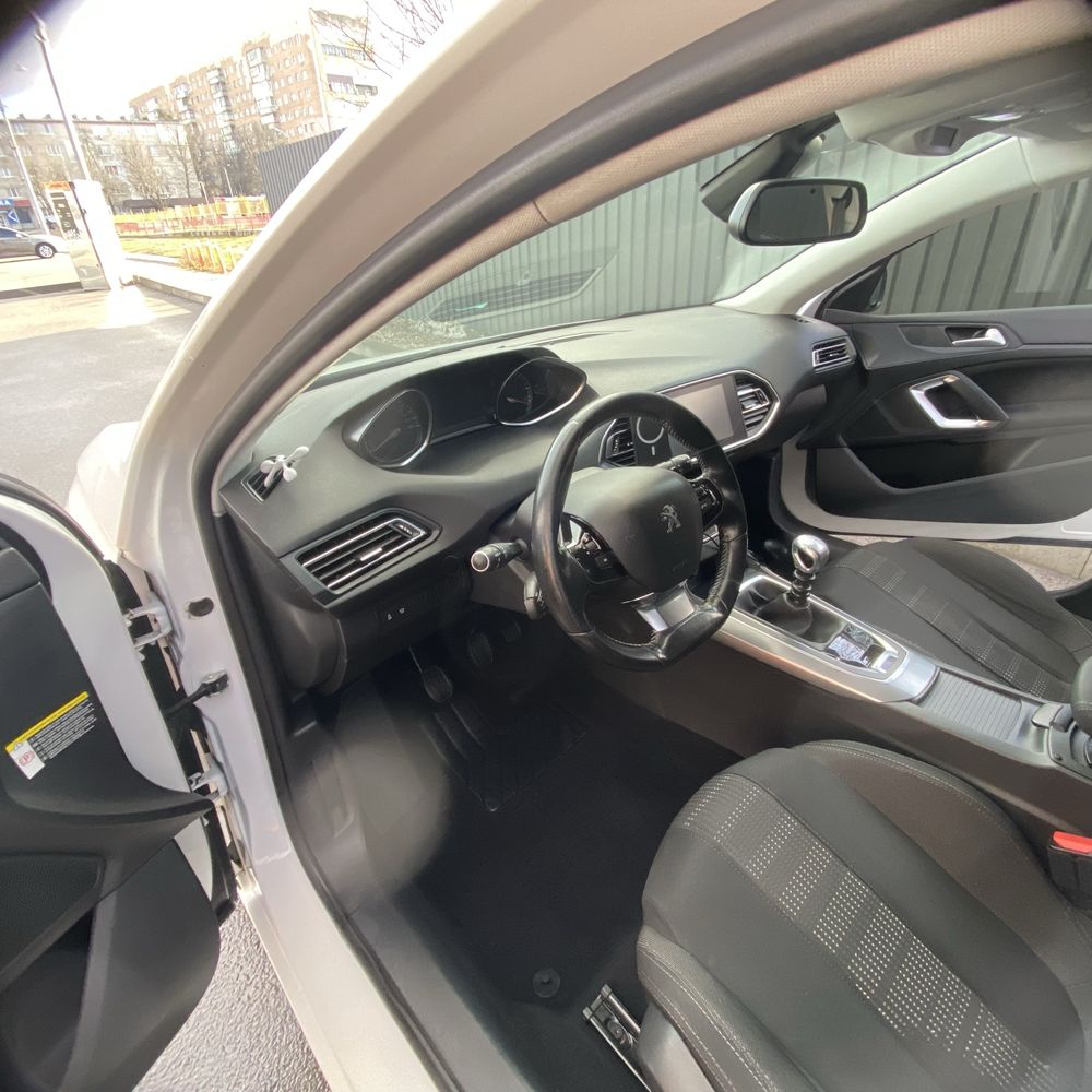 Пежо 308 Peugeout 308