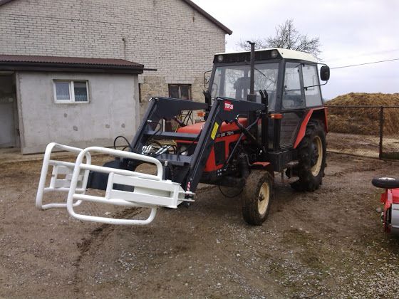 Chwytak do balotów - bel, transport