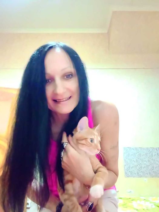 Посмотрю за домом ,,Порядочная одинокая  женщина .