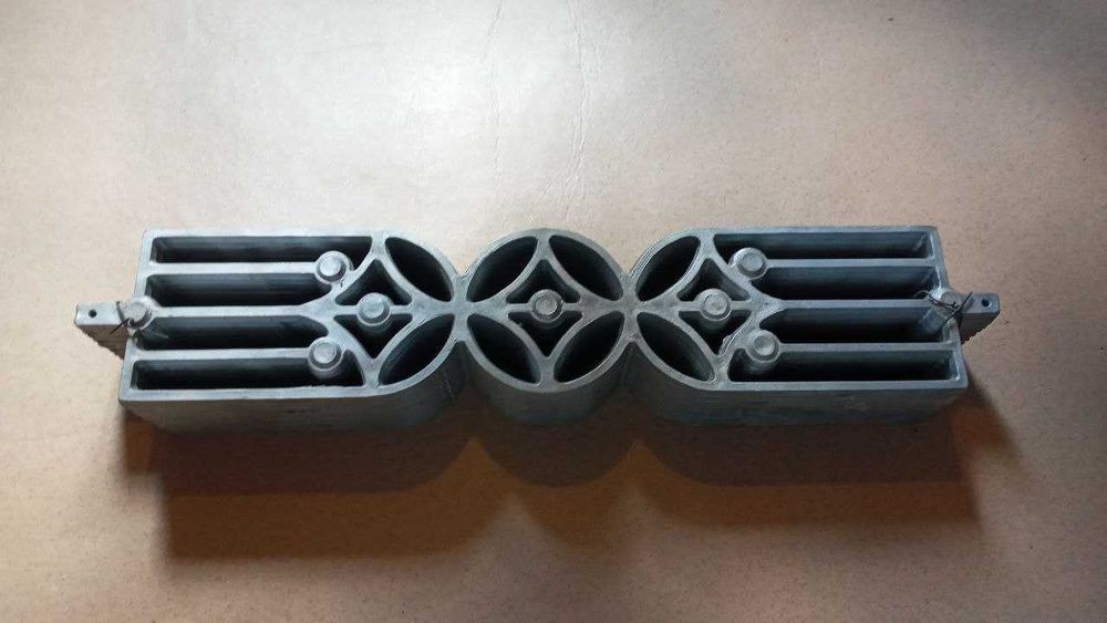 Декоративна решітка з литого алюмінію