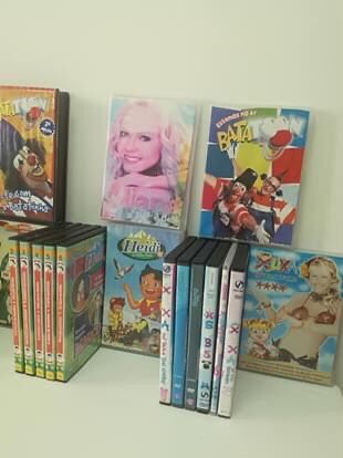 5 VHS e 21 DVD ( Rua sésamo, Marco, Hans Christian Anderson, Bataton,