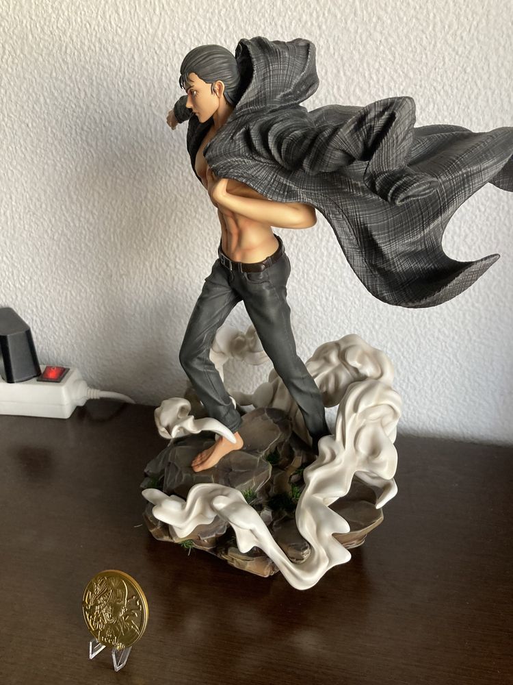 Estátua em Resina - Eren Yeager (Attack on Titan)