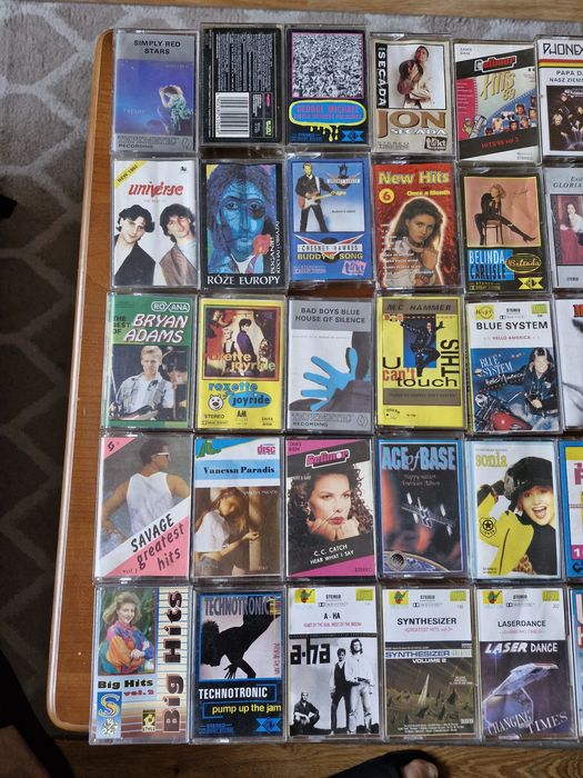 Kolekcja kaset magnetofonowych