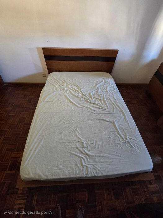 Cama de casal com colchão