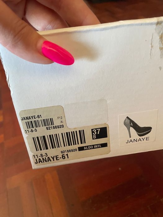 Sapatos Aldo de pele verdadeira