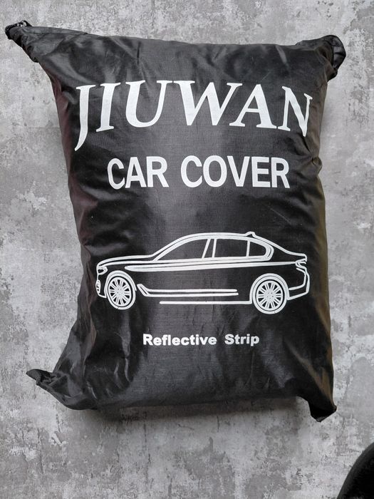 Pokrowiec ochraniacz plandeka na samochód