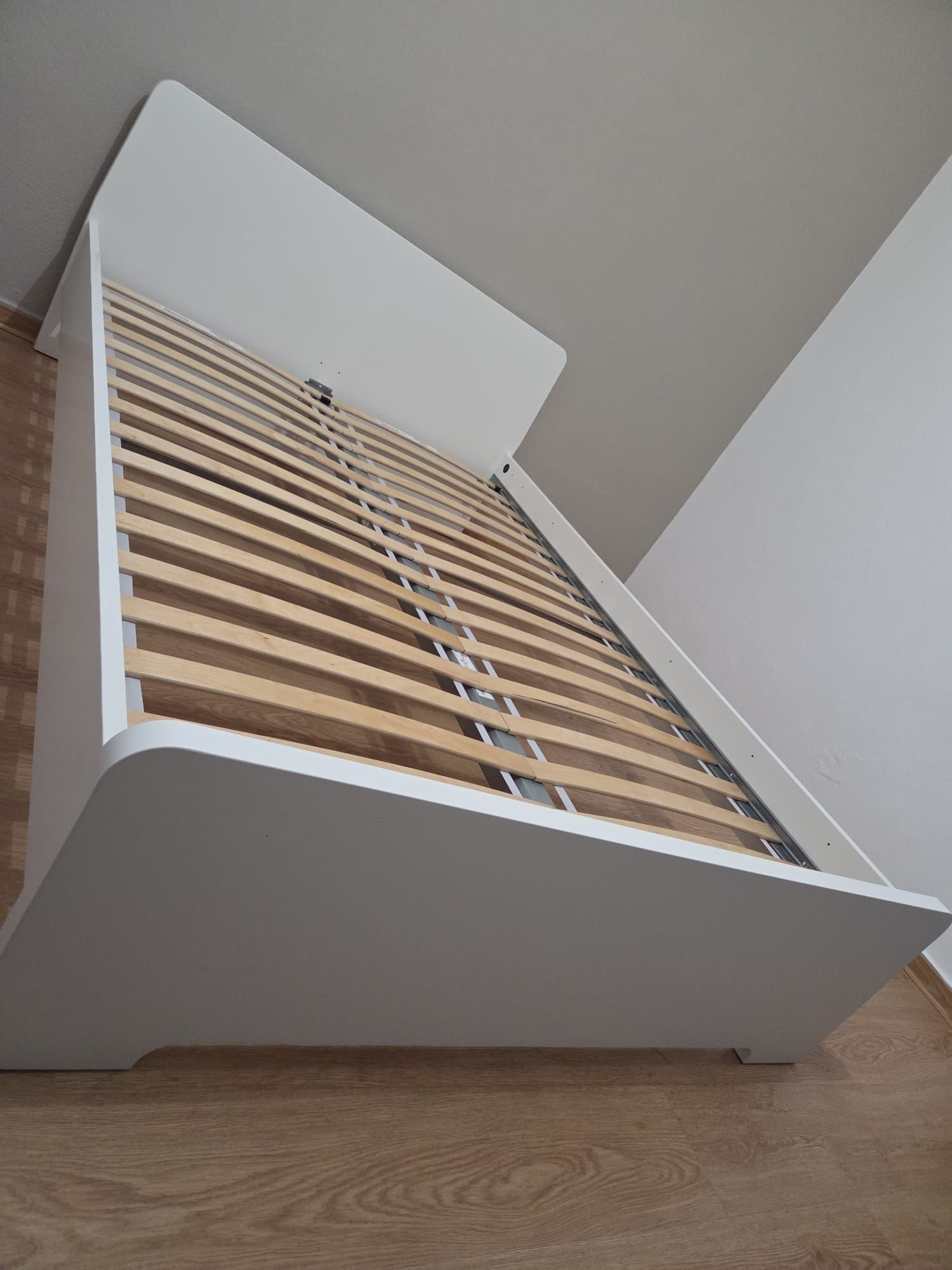 Cama de casal Askvoll IKEA