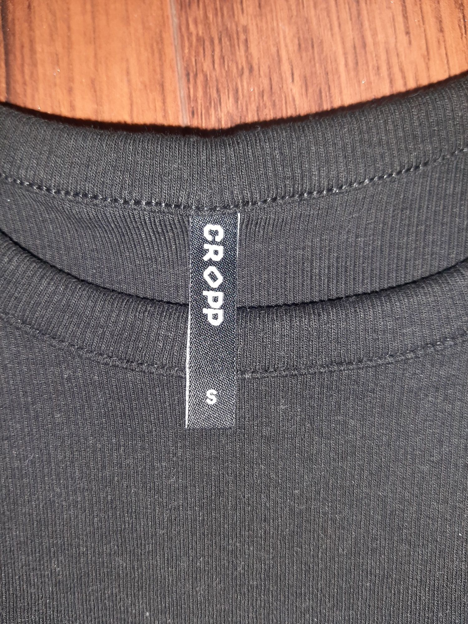 Чорний ТОП Cropp