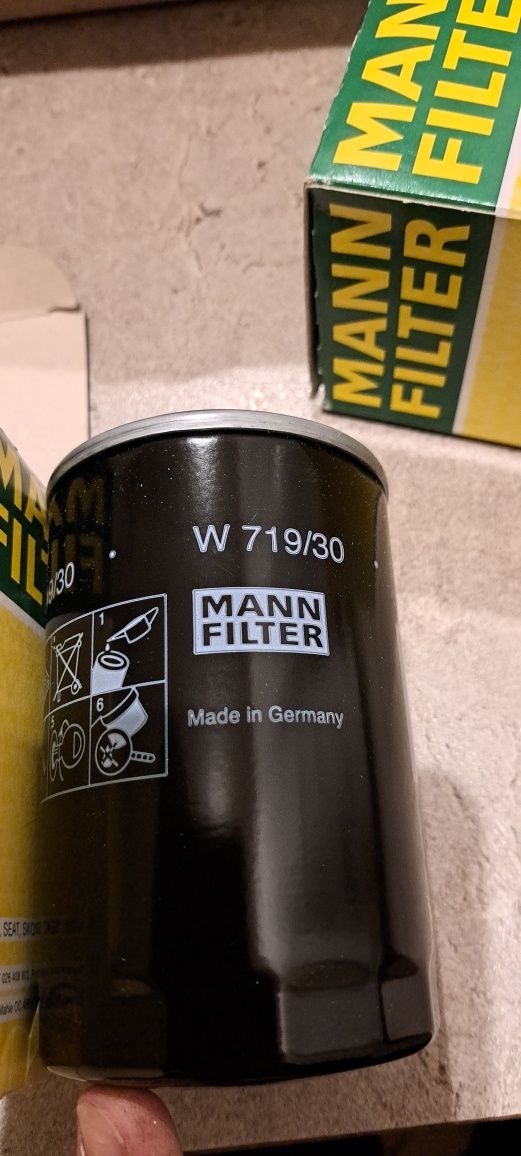 Filtr oleju AUDI  A4 BB VW B5 SKODA SEATMANN W 719/30