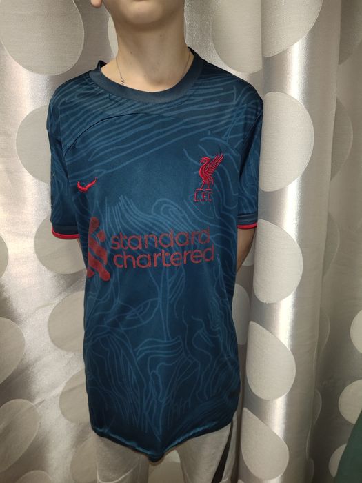 Брендові спортивні футболки