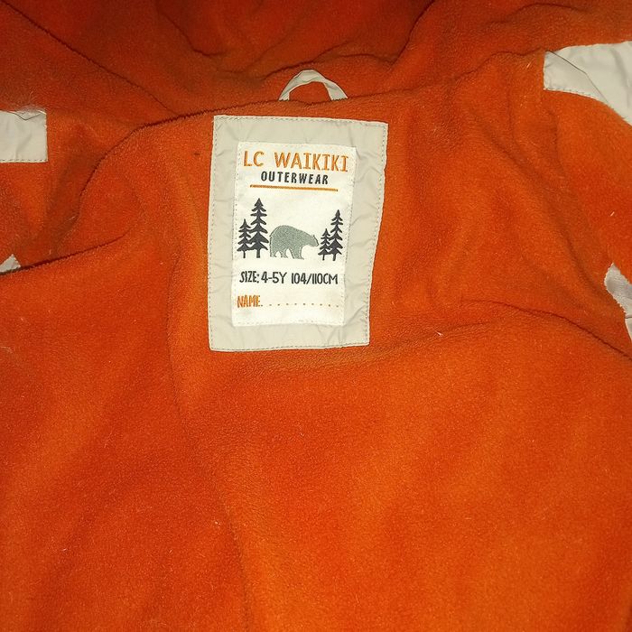 Продам курточку LC WAIKIKI 4-5 років в ідеальному стані