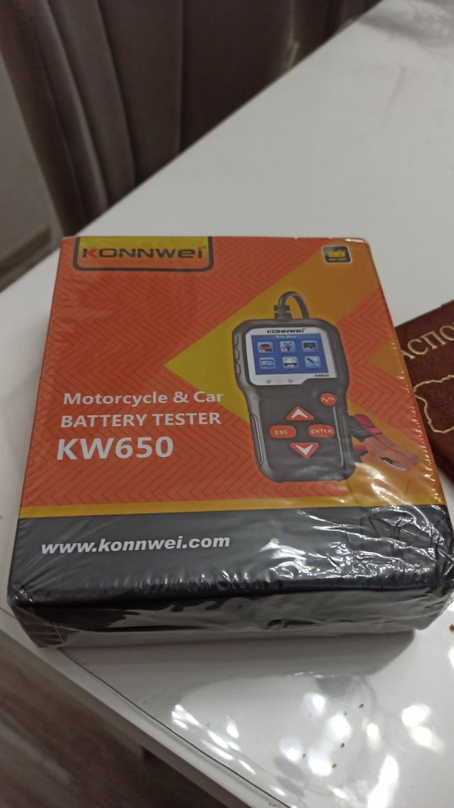 Акумуляторний тестер konnwei KW 650