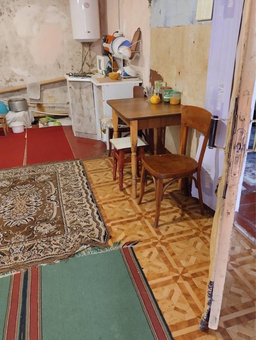 Продам ділянку в ПРОЦЕВІ 17сот  з будинком і комунікаціями