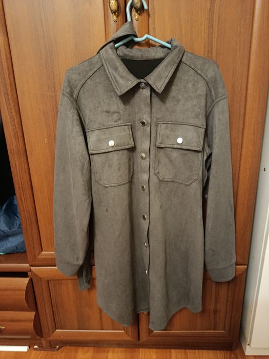 Продам женскую одежду.