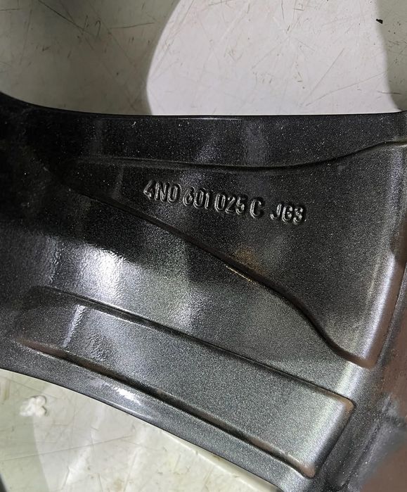 audi felga aluminiowa a8 4n0 9.0x19 5x112 et34 4n0601025c z oponą