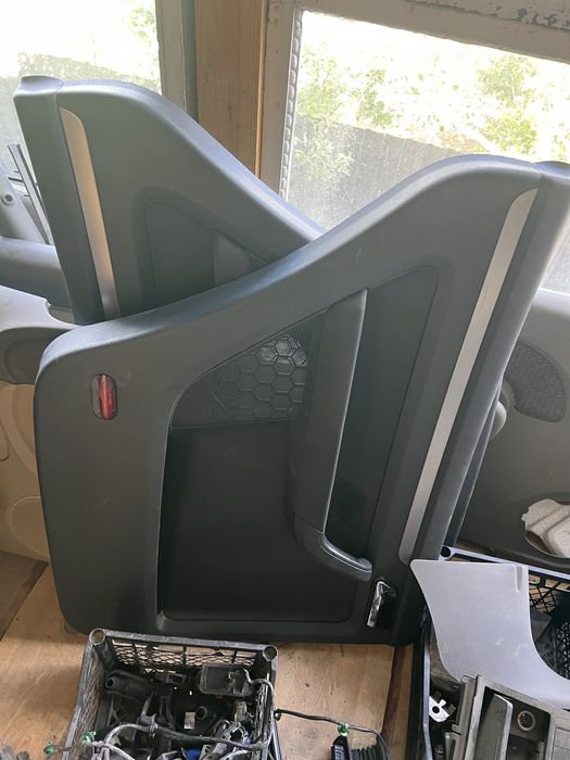 Карти перед задні Volkswagen Touran  Тоуран Кадді