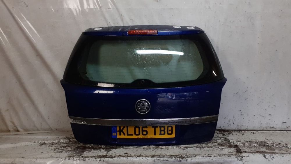 # KLAPA TYŁ TYLNA BAGAŻNIKA OPEL ASTRA H KOMBI Z21B