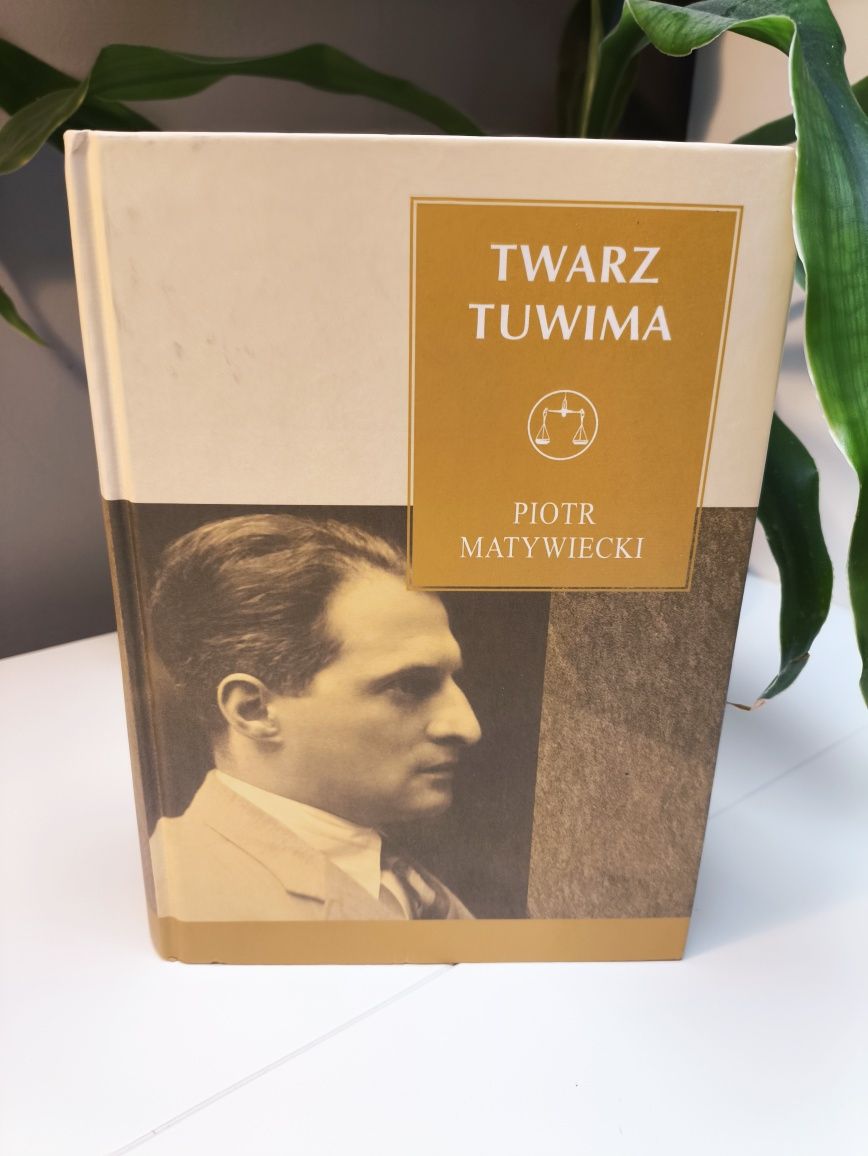 Twarz Tuwima Piotr Matywiecki poezja wiersze