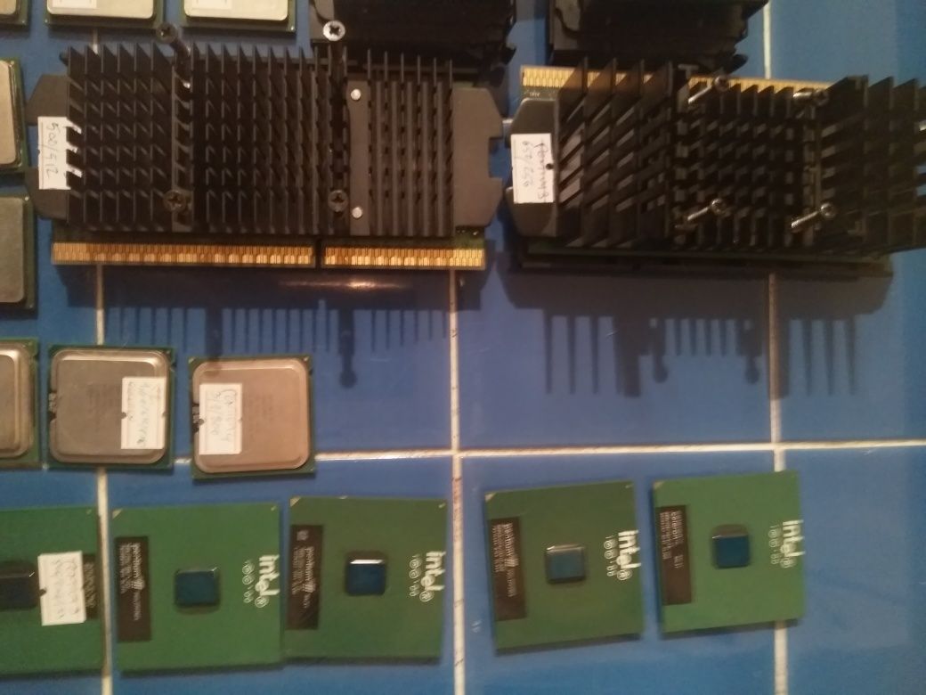 Lote de CPUs para PC