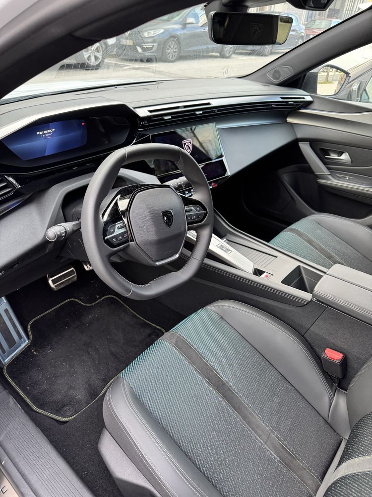 Peugeot e-308 como novo Dezembro 2023. Autonomia até 420km. Nacional