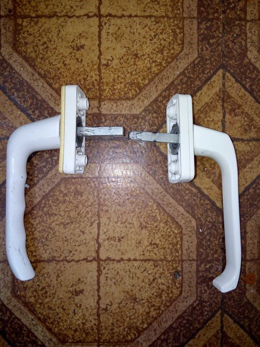 Ручки дверные. Ручки на пластиковые окна, двери. Накладные ручки