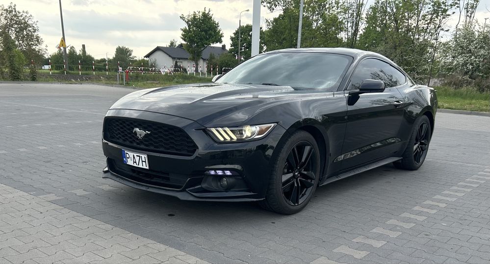 Ford Mustang 2015r. 3,7 V6, automat, suoer stan