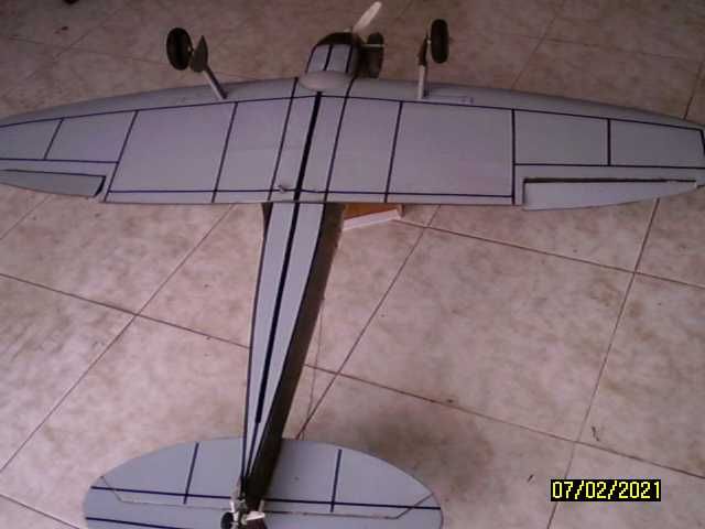 aviao spitfire completo