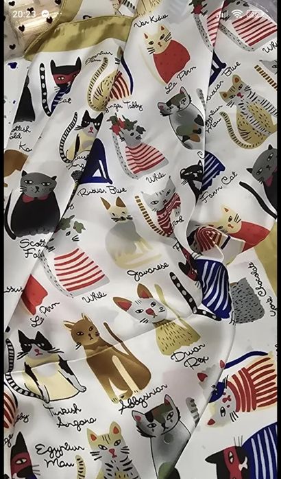 Nowa apaszka koty kocięta koty 70 x 70 jedwab