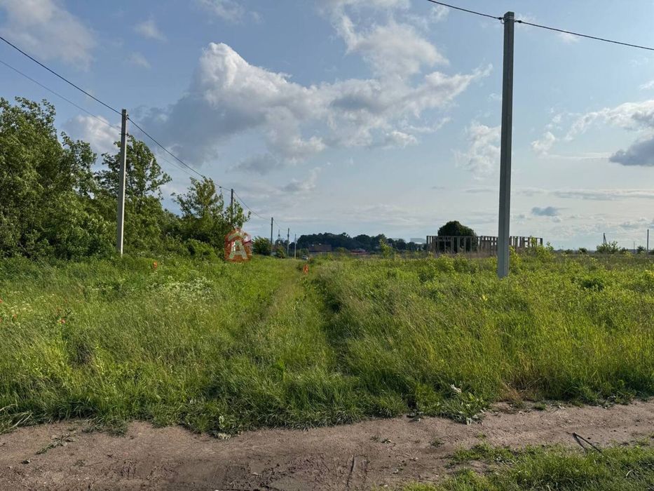 Продаж ділянки 10 сот. у смт. Великий Любінь
